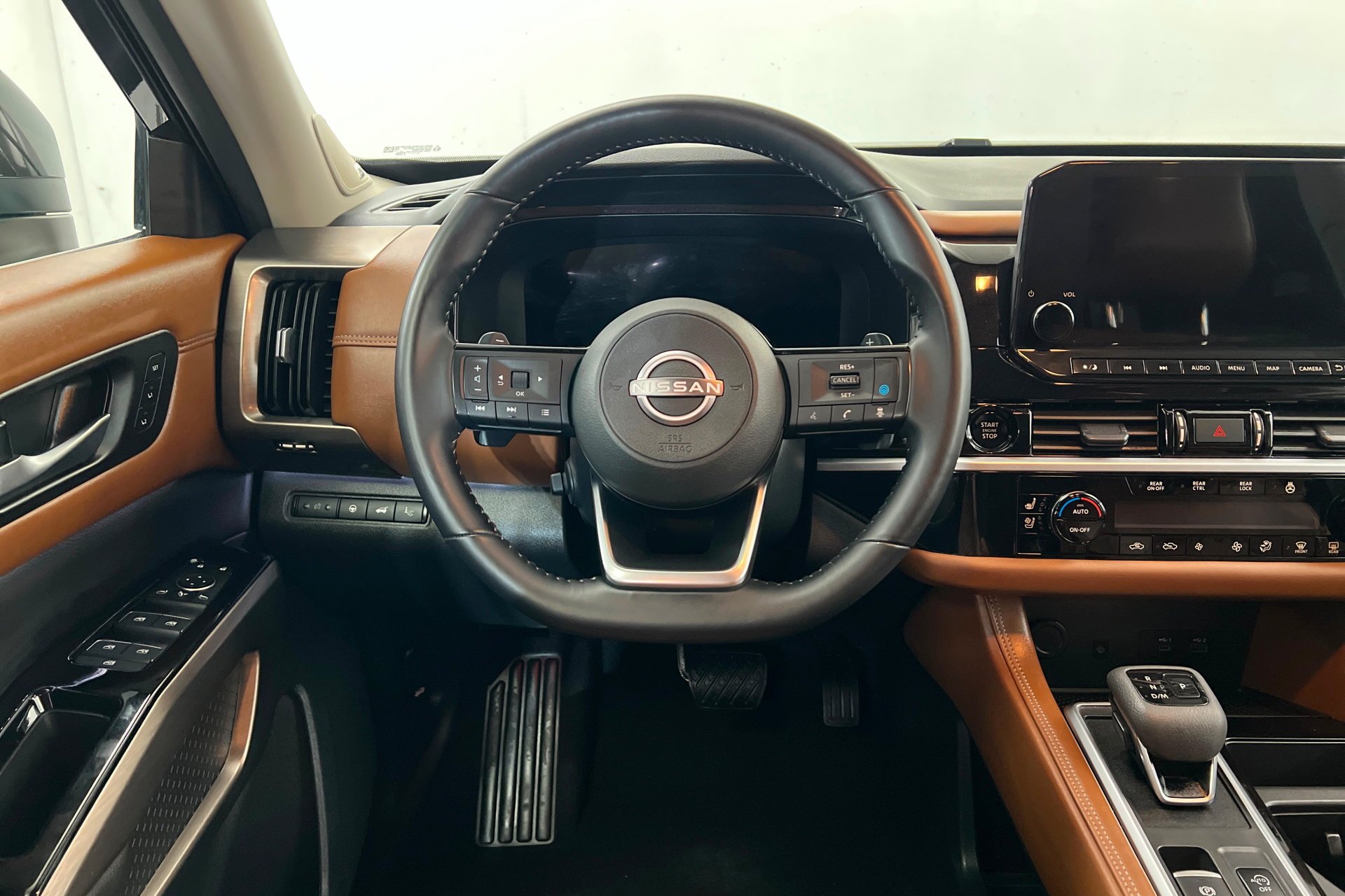 2025 Nissan Pathfinder Platinum - Photo 13