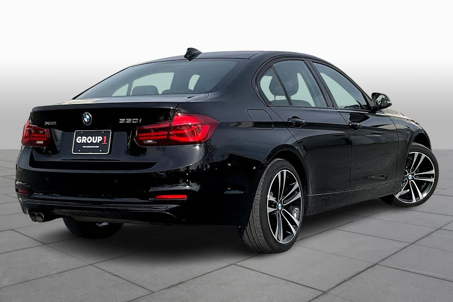 Used 2018 Jet Black BMW 330i xDrive image 12