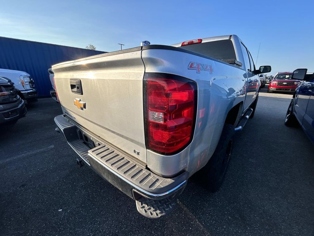 Used 2015 Silver Ice Metallic Chevrolet LT image 3