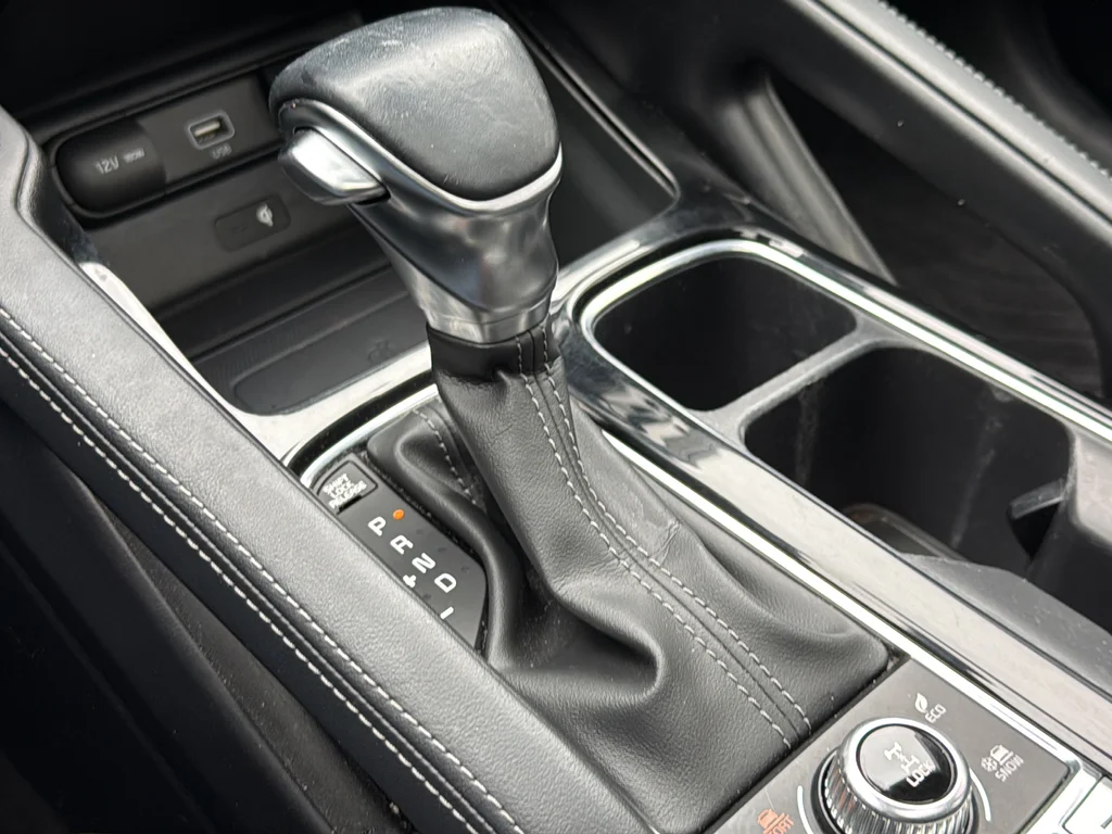 Used 2022 Black Kia EX image 43