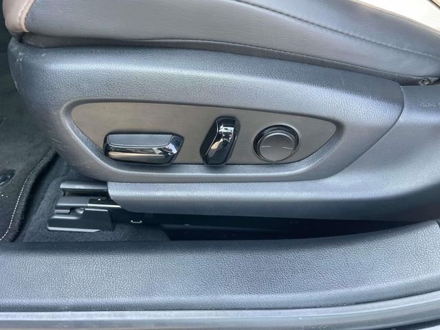 2023 Lexus ES 350 - Photo 12