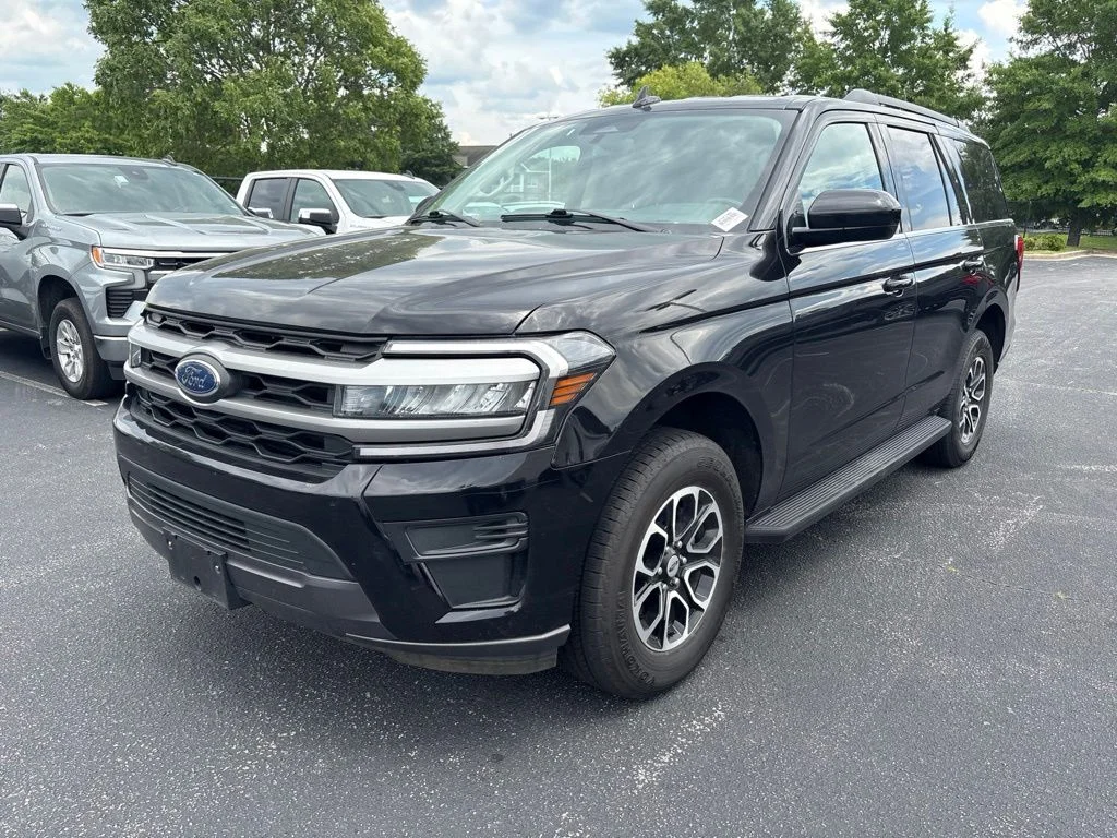 Used 2024 Black Ford XLT image 7