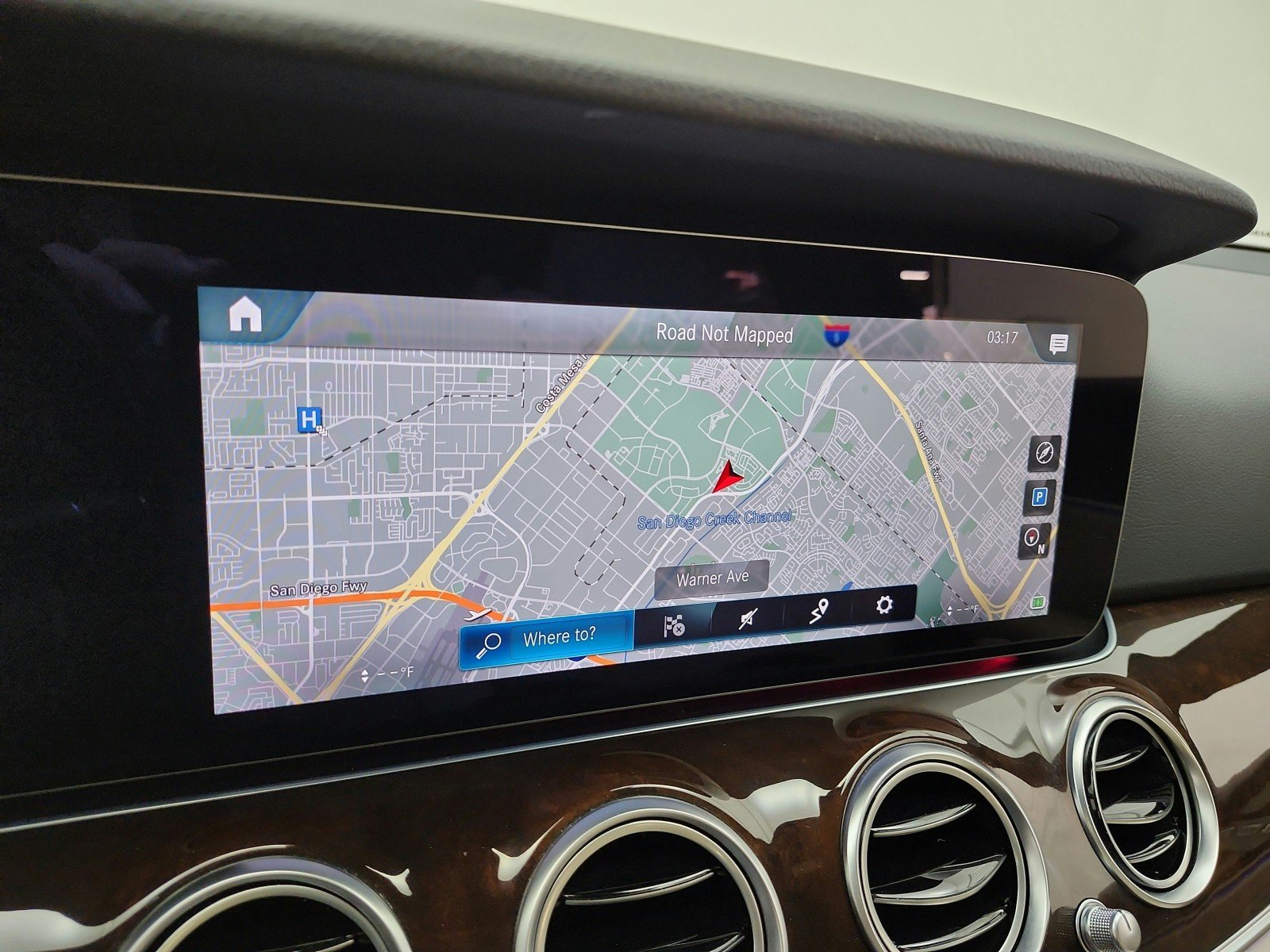 Used 2022 MANUFAKTUR Diamond White Mercedes-Benz E 350 RWD Sedan image 9