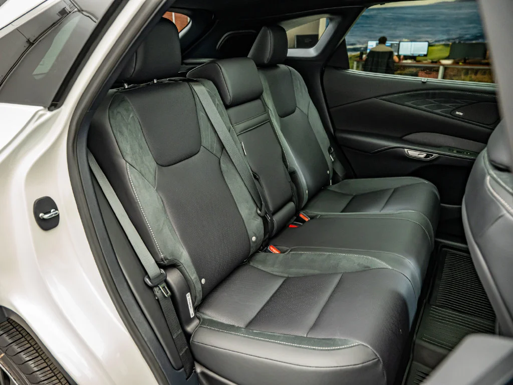 New 2026 Eminent White Pearl Lexus LUXURY image 42