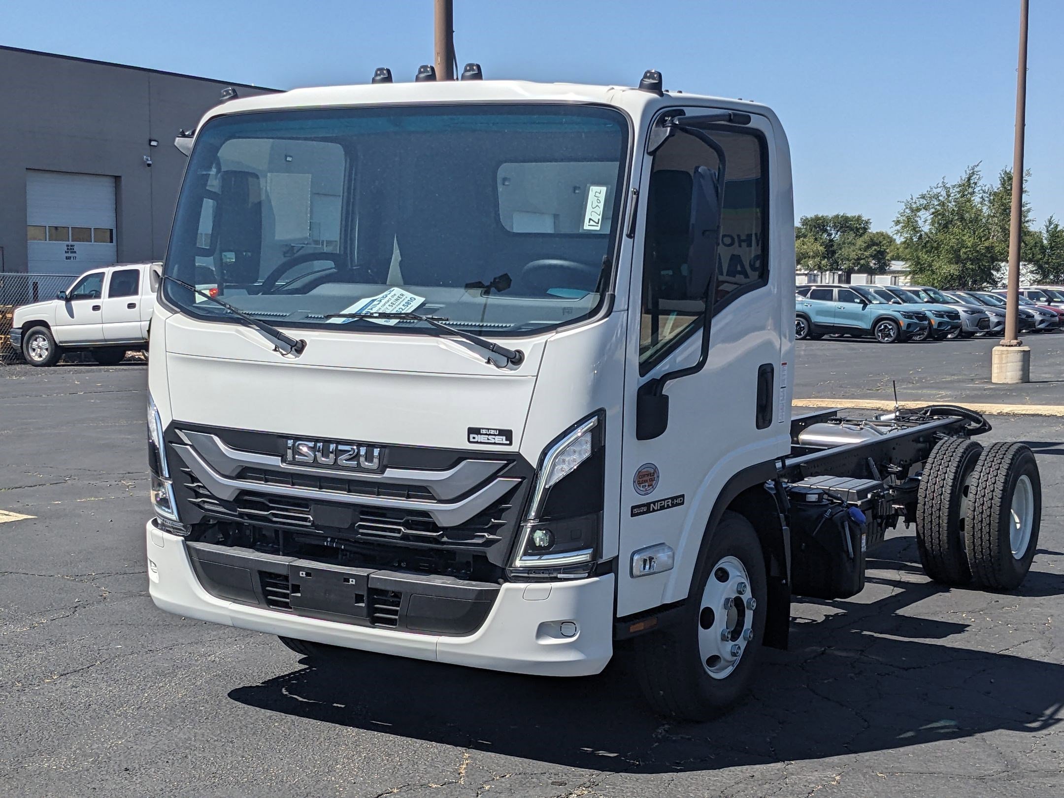 2025 Isuzu NPR's photo