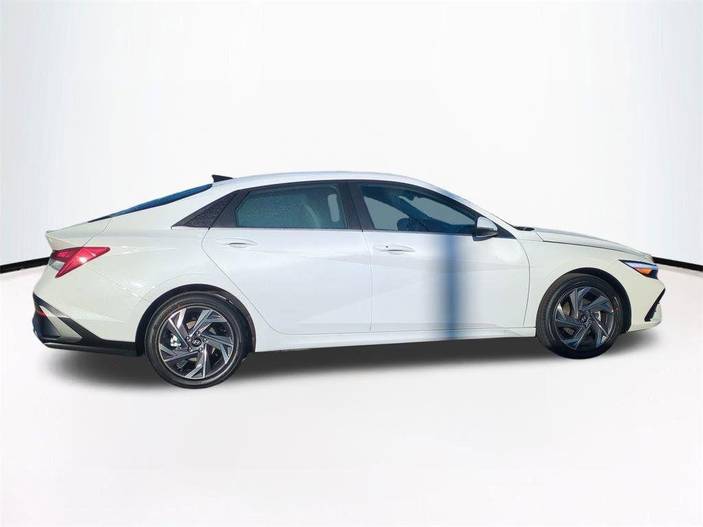 New 2026 White Hyundai Limited image 4