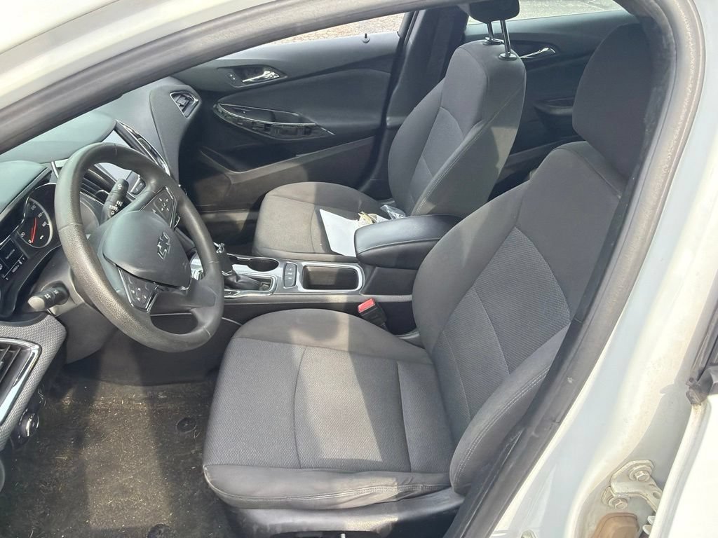 Used 2019 SUMMIT WHITE Chevrolet LT image 7
