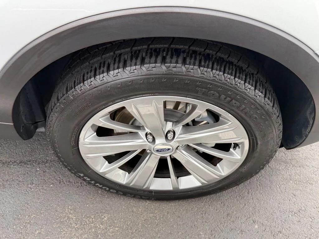 Used 2018 Ingot Silver Ford Limited image 6