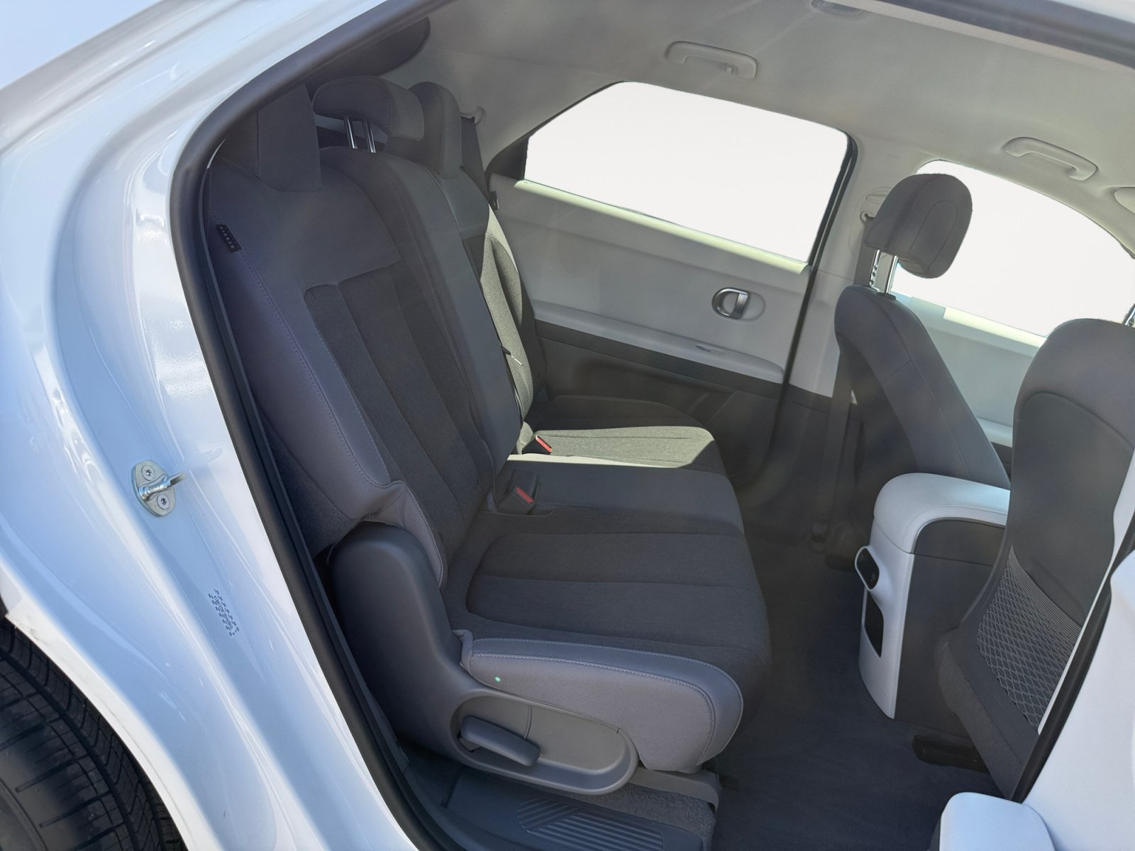 Certified Used 2024 Atlas White Hyundai SEL image 18