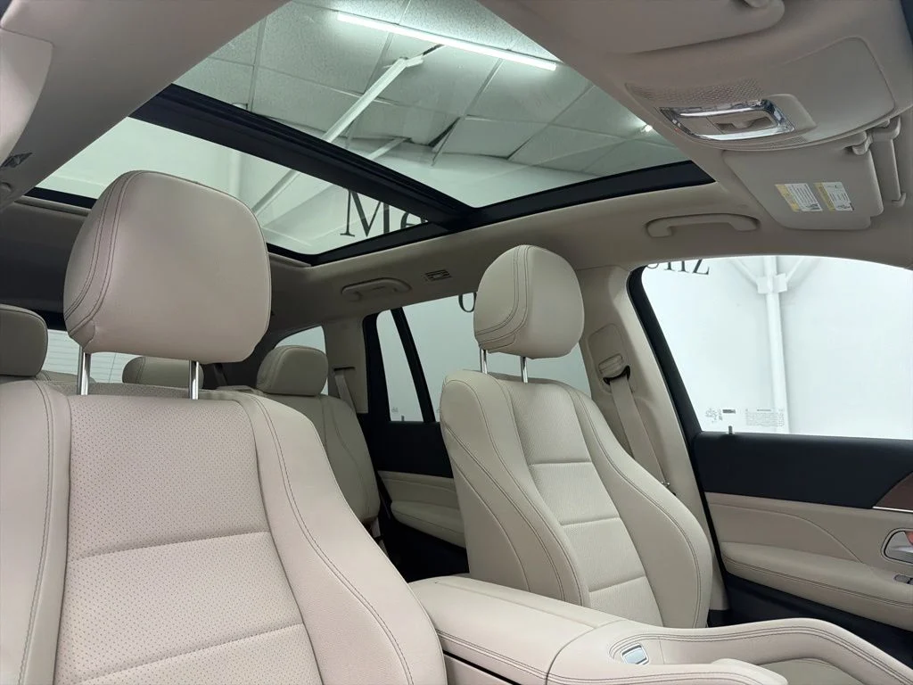 New 2026 White Mercedes-Benz GLS 450 image 29