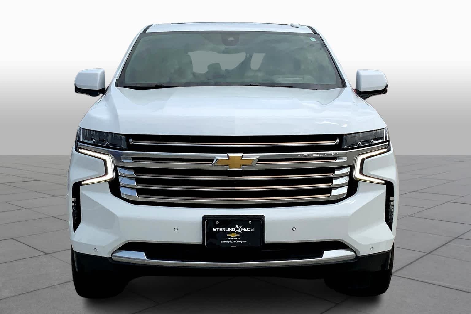 Used 2022 Summit White Chevrolet High Country image 4