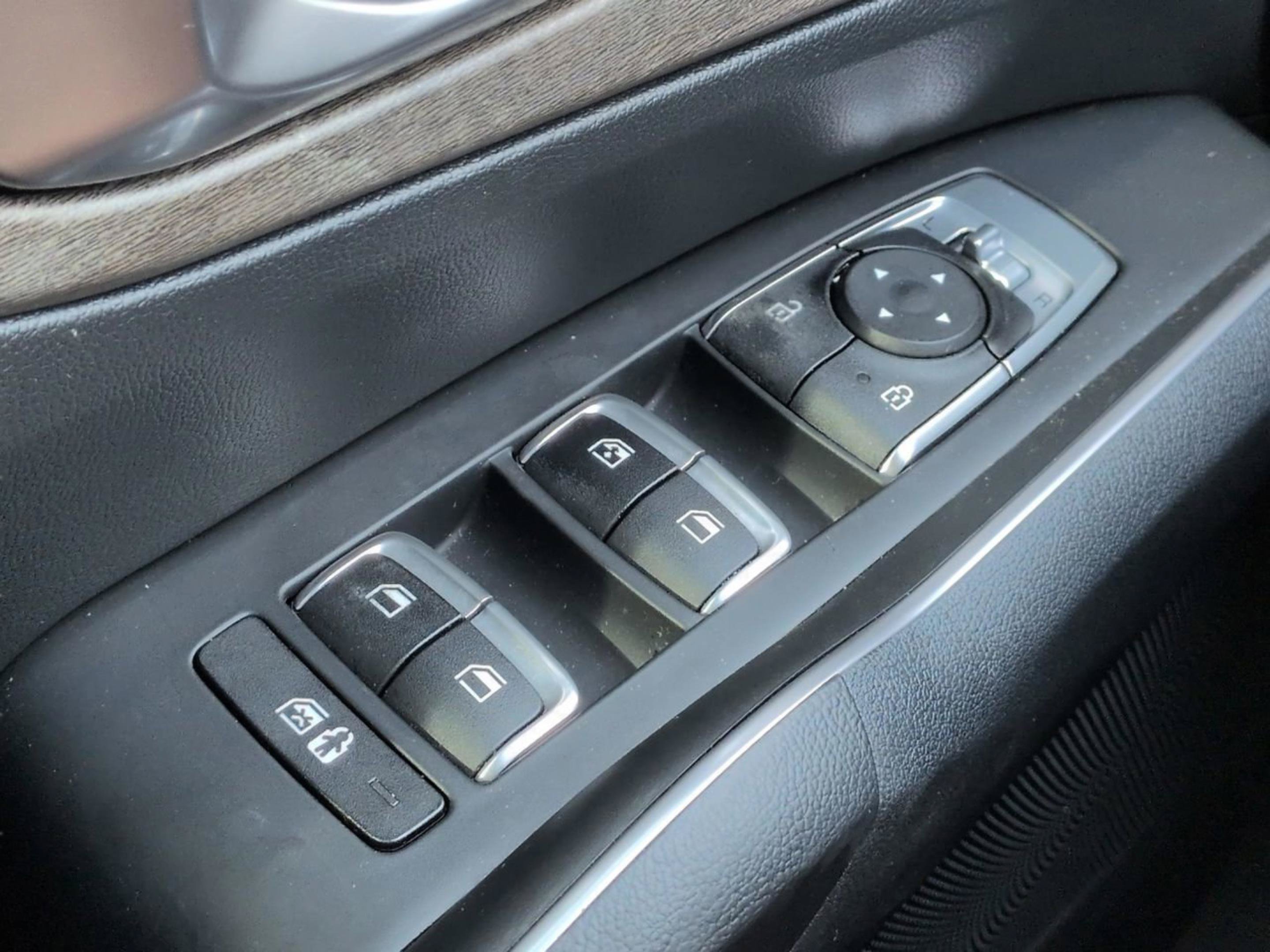 Certified Used 2023 Wolf Gray Kia EX image 25
