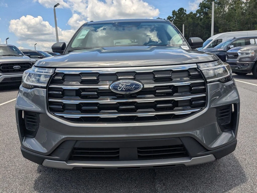 New 2026 Carbonized Gray Metallic Ford Active image 10