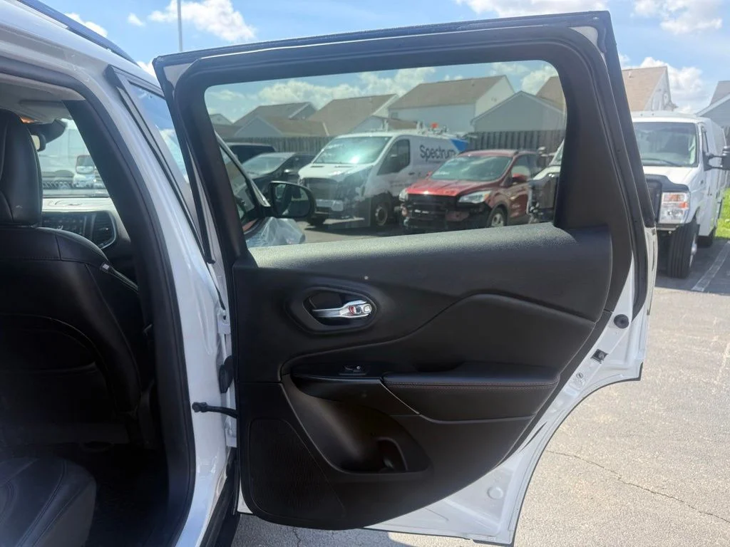 Used 2022 White Jeep Trailhawk image 53