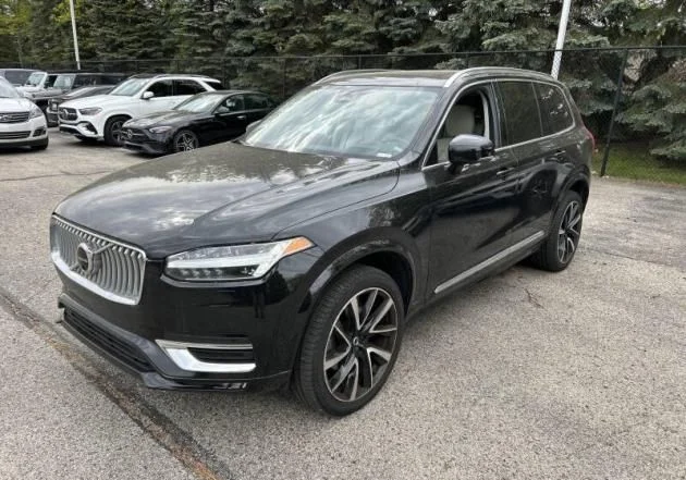 2023 Volvo XC90 B5 Plus 4WD's photo