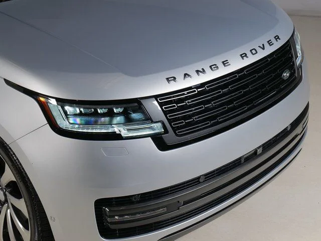 Used 2025 Hakuba Silver Metallic Land Rover Autobiography image 31