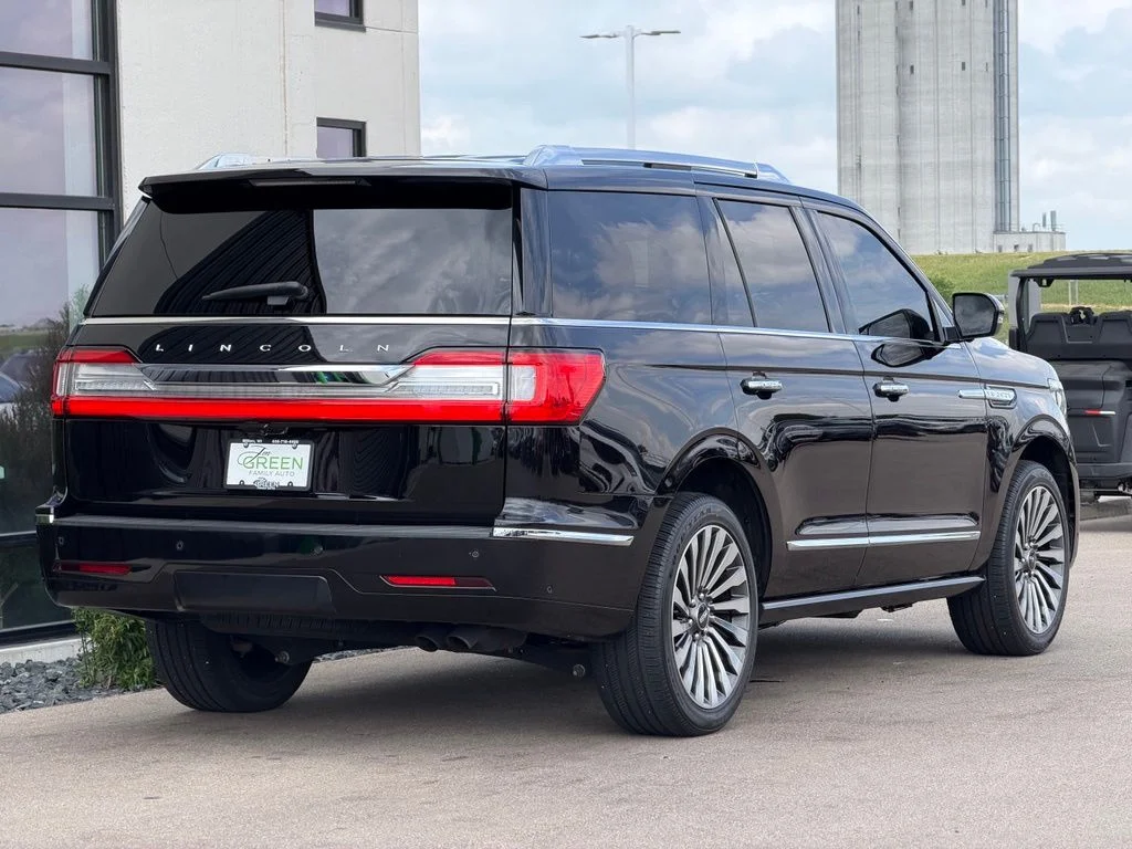 Used 2019 Black Lincoln Reserve image 5