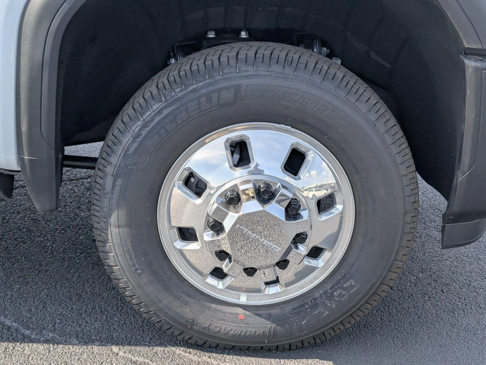 New 2026 Glacier White Tricoat GMC Denali DRW image 40