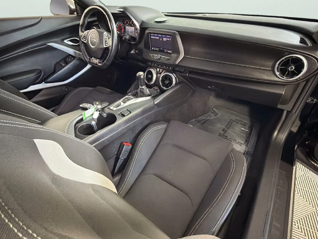 Used 2020 BLACK Chevrolet 1LS image 31
