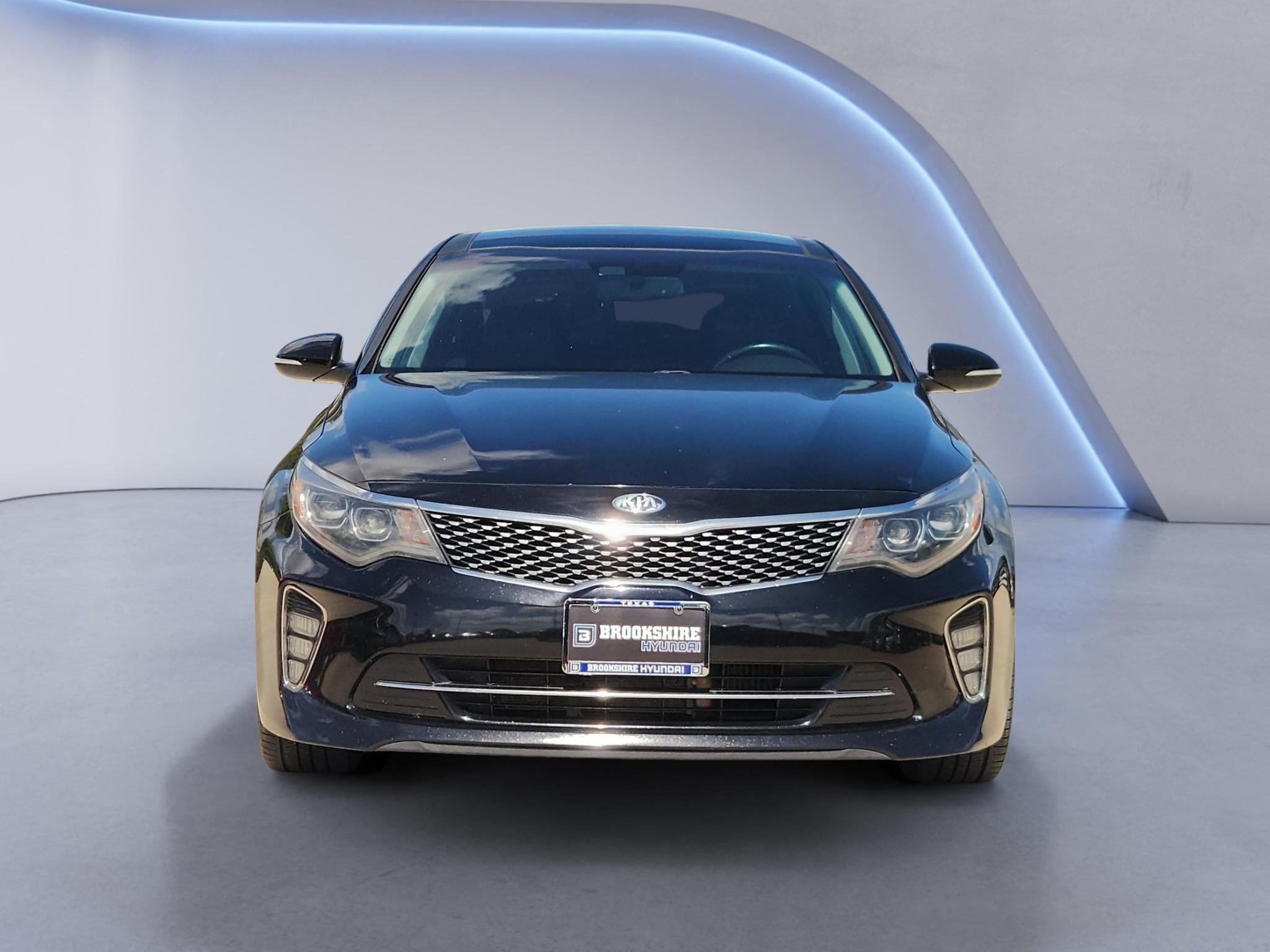 Used 2018 Ebony Black Kia SX image 2