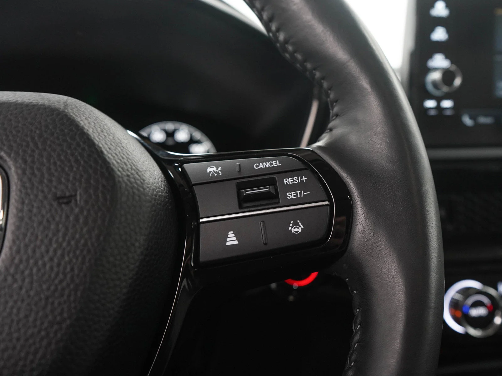 Used 2023  Honda EX-L AWD image 27