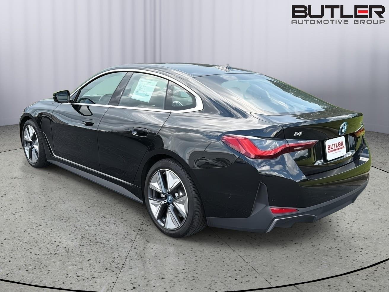 Used 2023 Black Sapphire Metallic BMW eDrive35 image 4