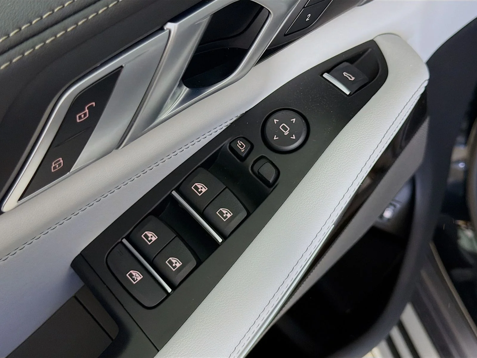 2026 BMW X5 50e - Photo 18