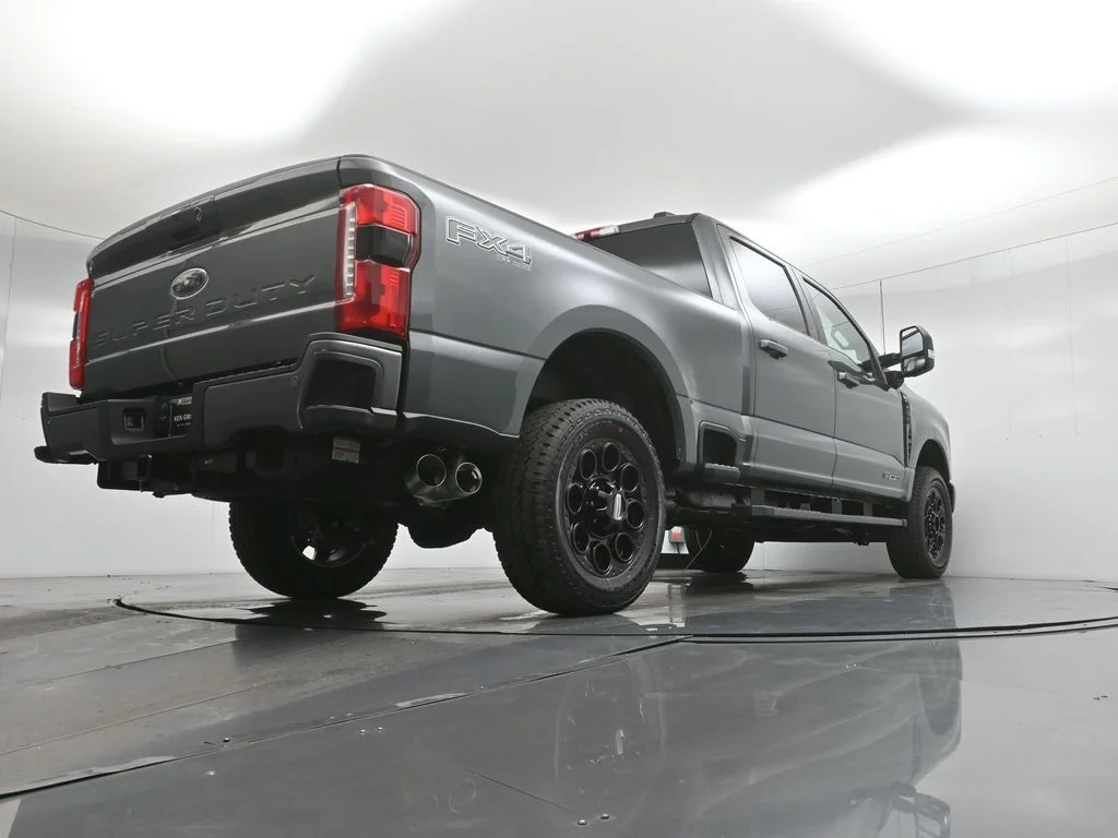 New 2026 Carbonized Gray Metallic Ford Lariat image 39
