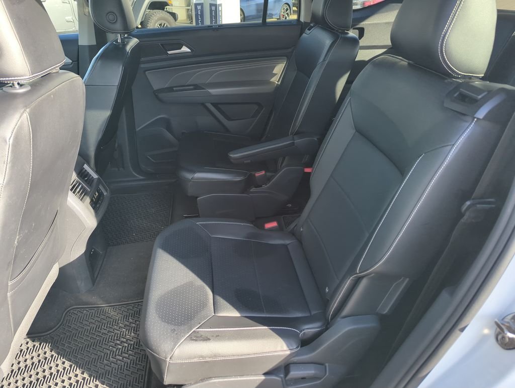Used 2022  Volkswagen 3.6L V6 SE w/Technology image 30