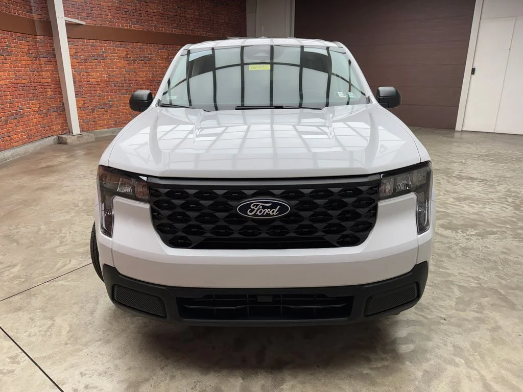 New 2026 Oxford White Ford XL image 6