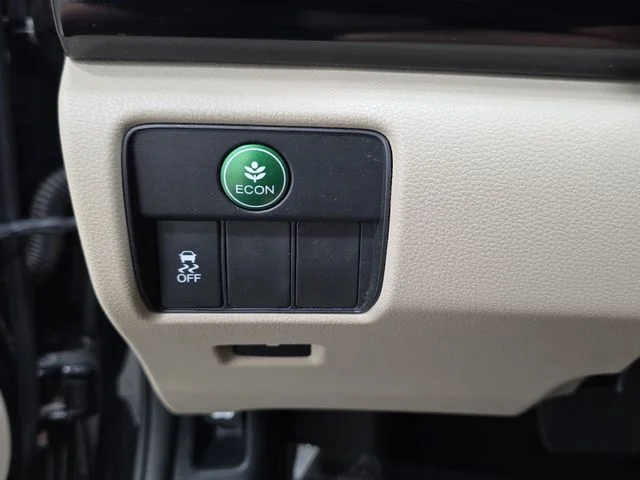 Used 2017  Honda LX image 26