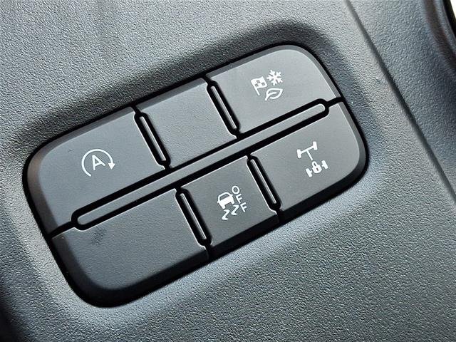 New 2026 Carbonized Gray Metallic Ford XLT image 34