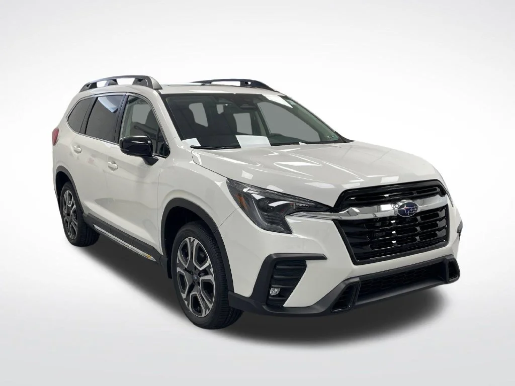 New 2026 CRYSTAL WHITE PEARL Subaru Limited 7-Passenger image 5