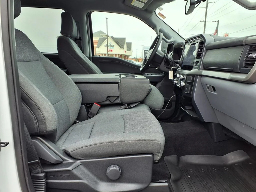 Used 2024 White Ford XLT image 6
