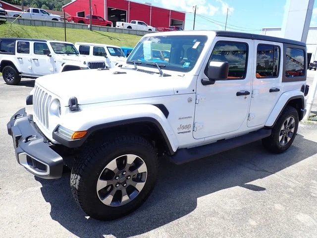Used 2018 White Jeep Unlimited Sahara image 2