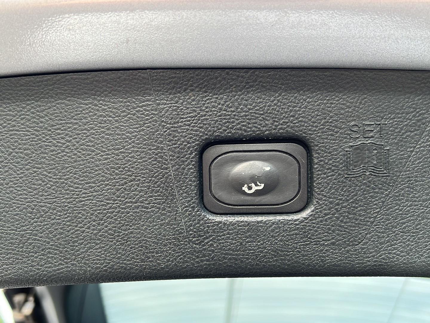 Used 2021 Iconic Silver Ford SEL image 14