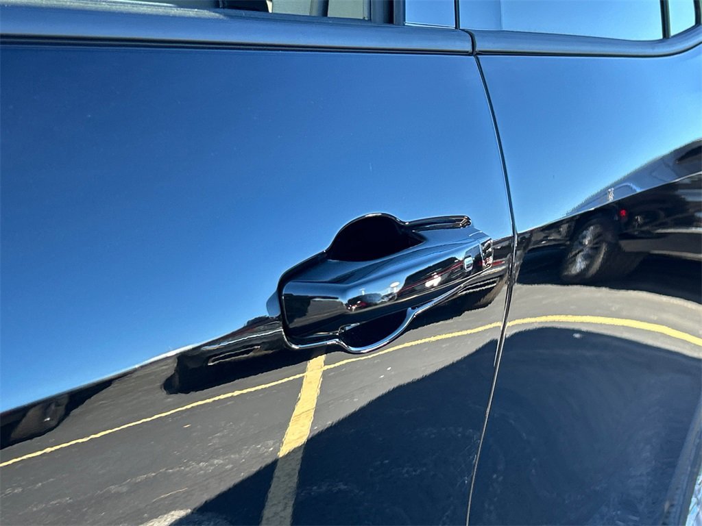 2026 GMC ACADIA - Image 12