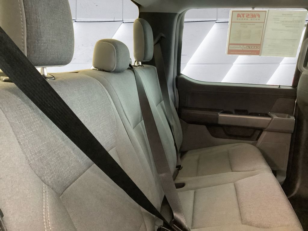 Used 2025 Silver Ford XLT image 16
