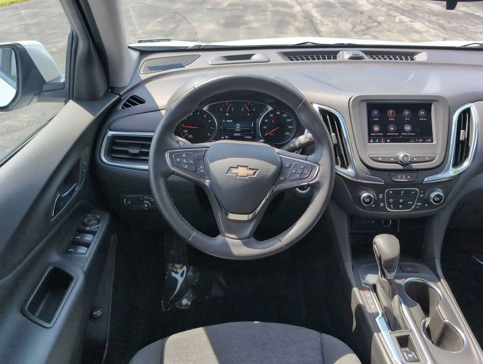 Used 2024 Summit White Chevrolet LT image 10