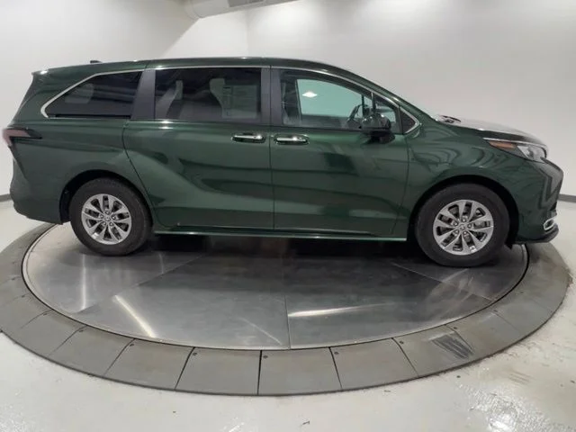 Certified Used 2024  Toyota XLE image 6