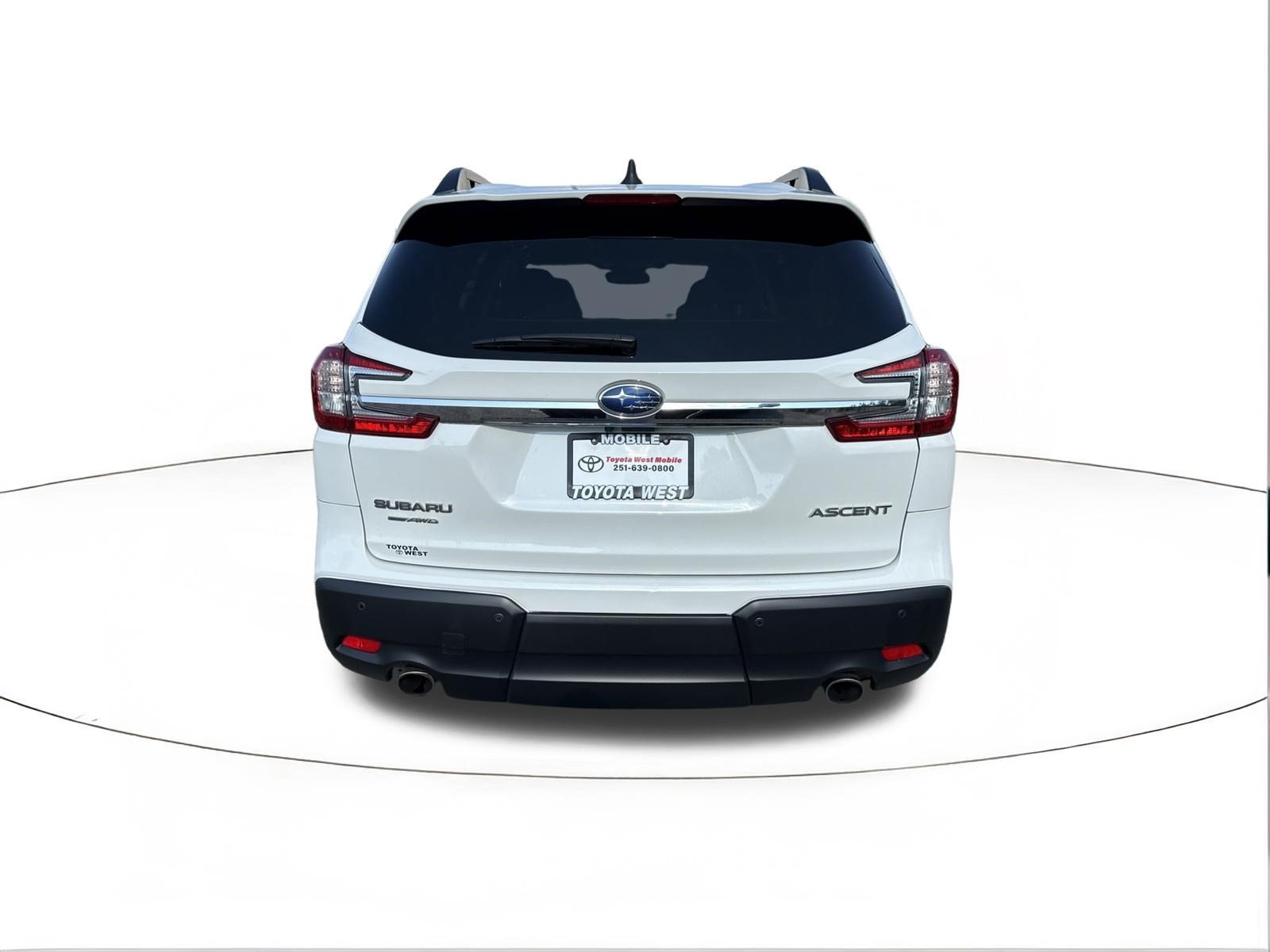 Used 2025 Crystal White Pearl Subaru Premium image 4