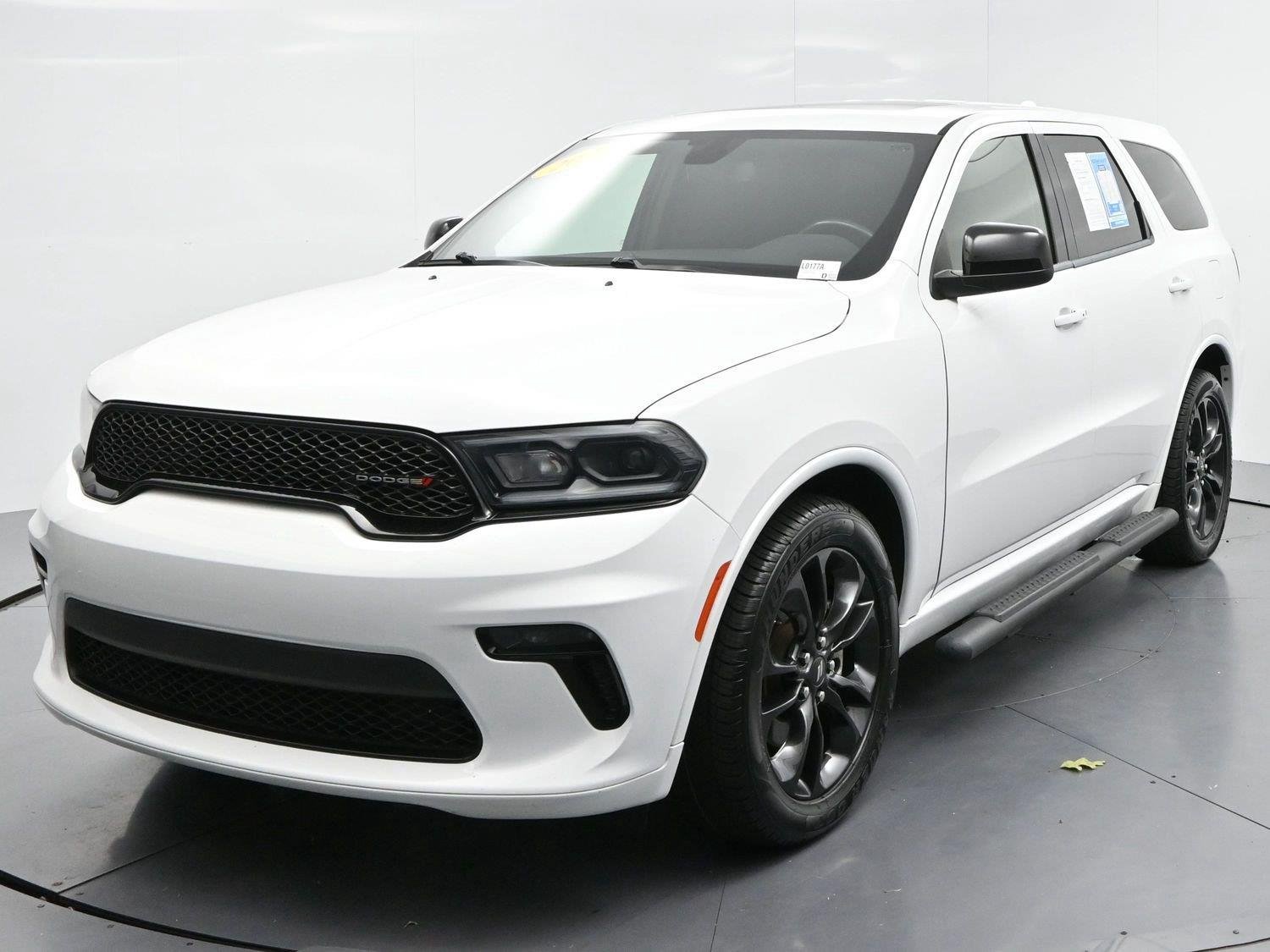 Used 2022 White Knuckle Clearcoat Dodge SXT image 3