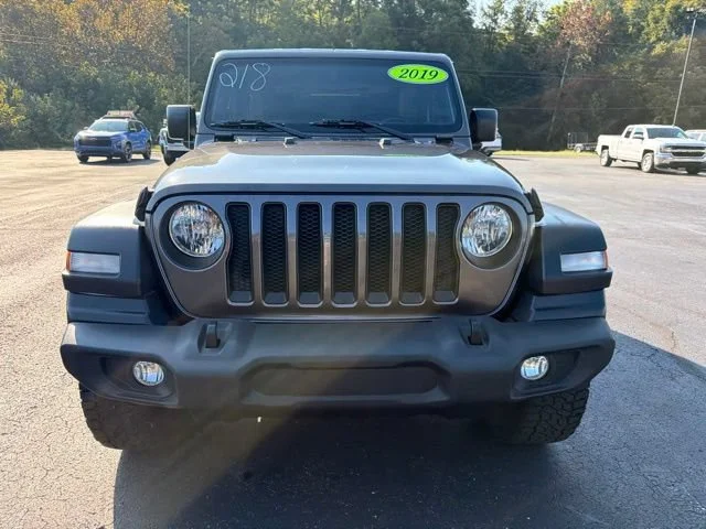 Used 2019 Gray Jeep Sport S 4x4 image 7