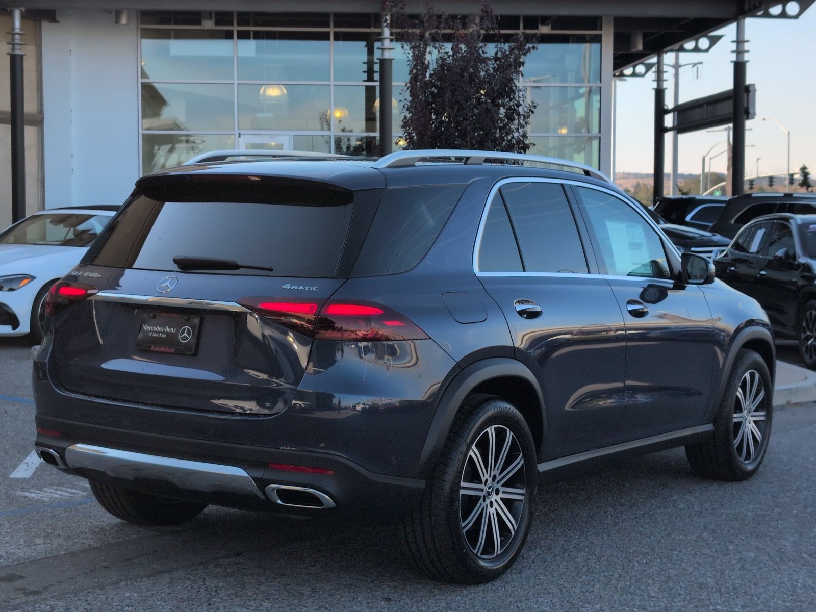 New 2026 Twilight Blue Metallic Mercedes-Benz GLE 450e image 2