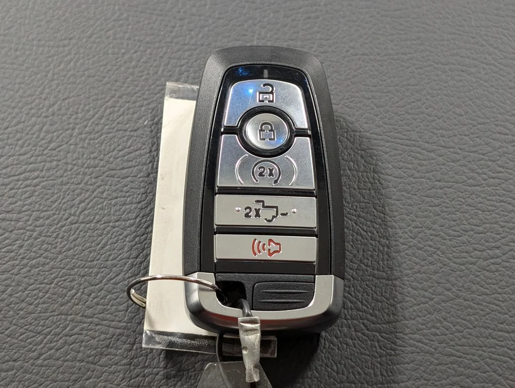 New 2026 Agate Black Metallic Ford F-250® Lariat® image 34