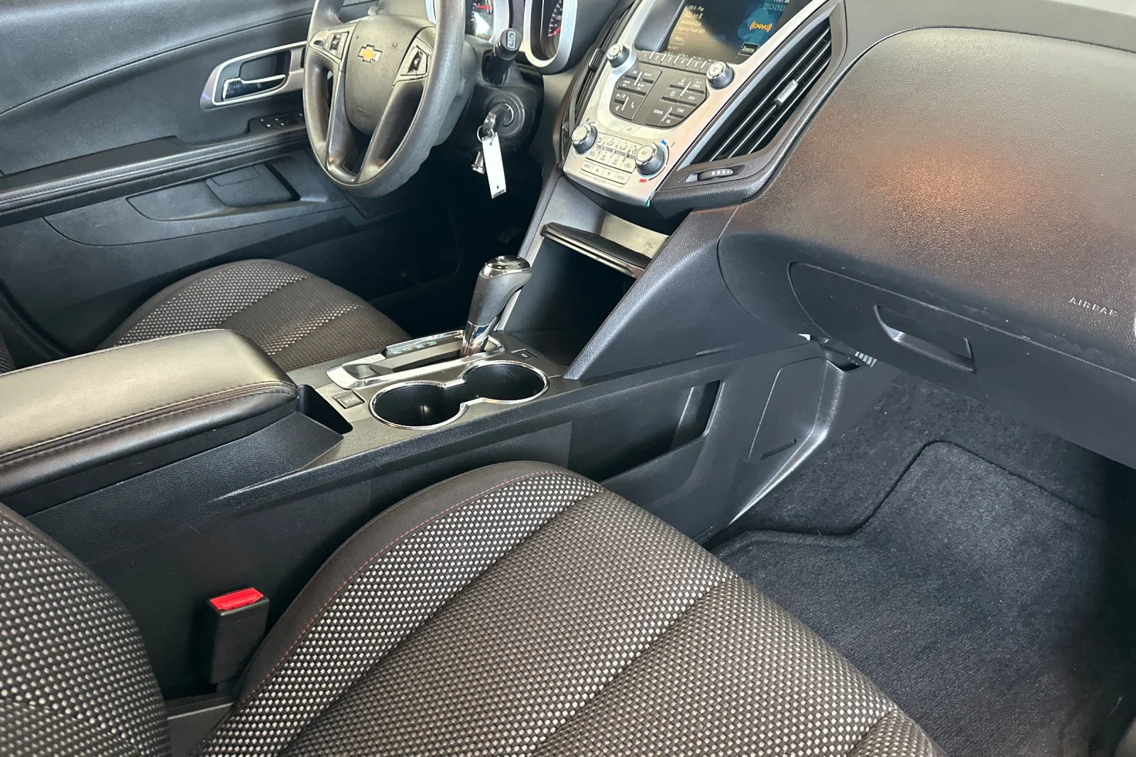 Used 2016 Summit White Chevrolet LS image 16
