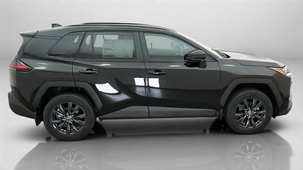 New 2026 Midnight Black Metallic Toyota XLE Premium image 7