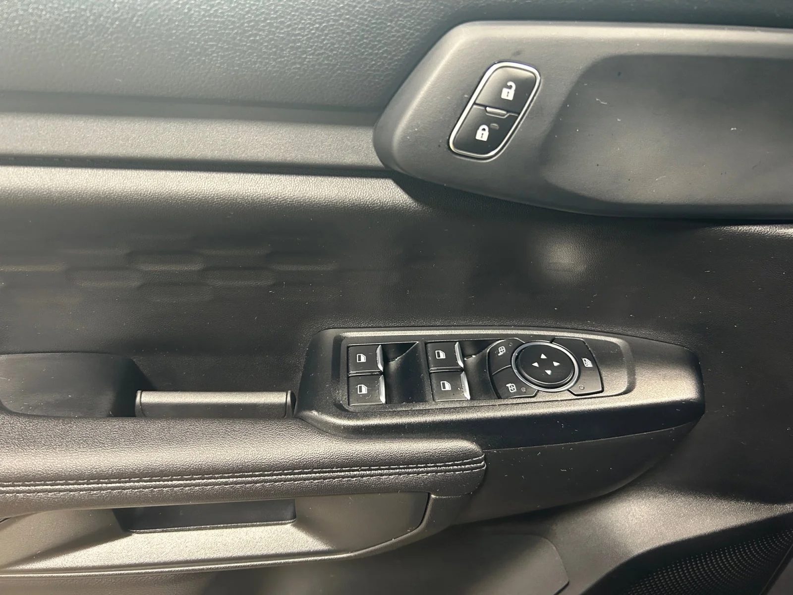 New 2026 Carbonized Grey Metallic Ford XLT image 16