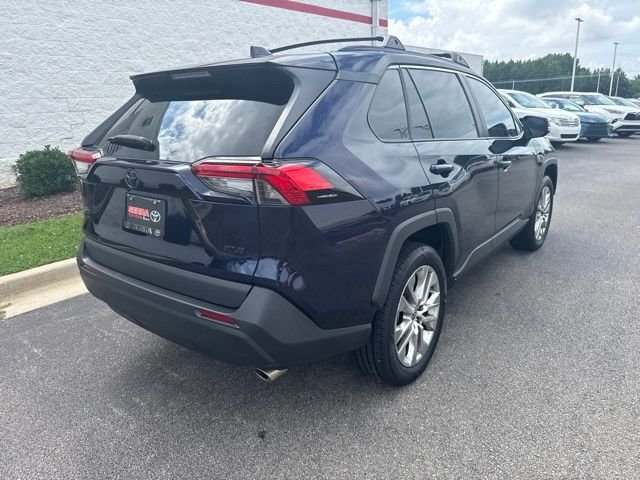 Used 2023  Toyota XLE Premium image 7