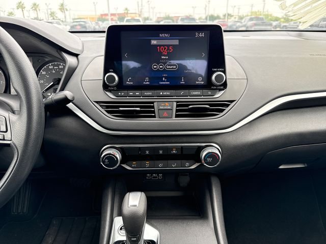 Used 2025 Black Nissan 2.5 S image 18